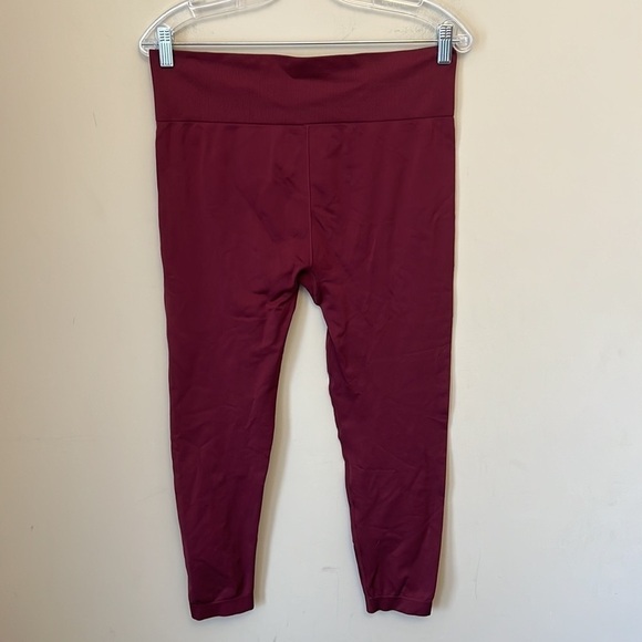 Knix Good to Go Seamless Leggings in Dark Cherry size XL - Picture 5 of 10